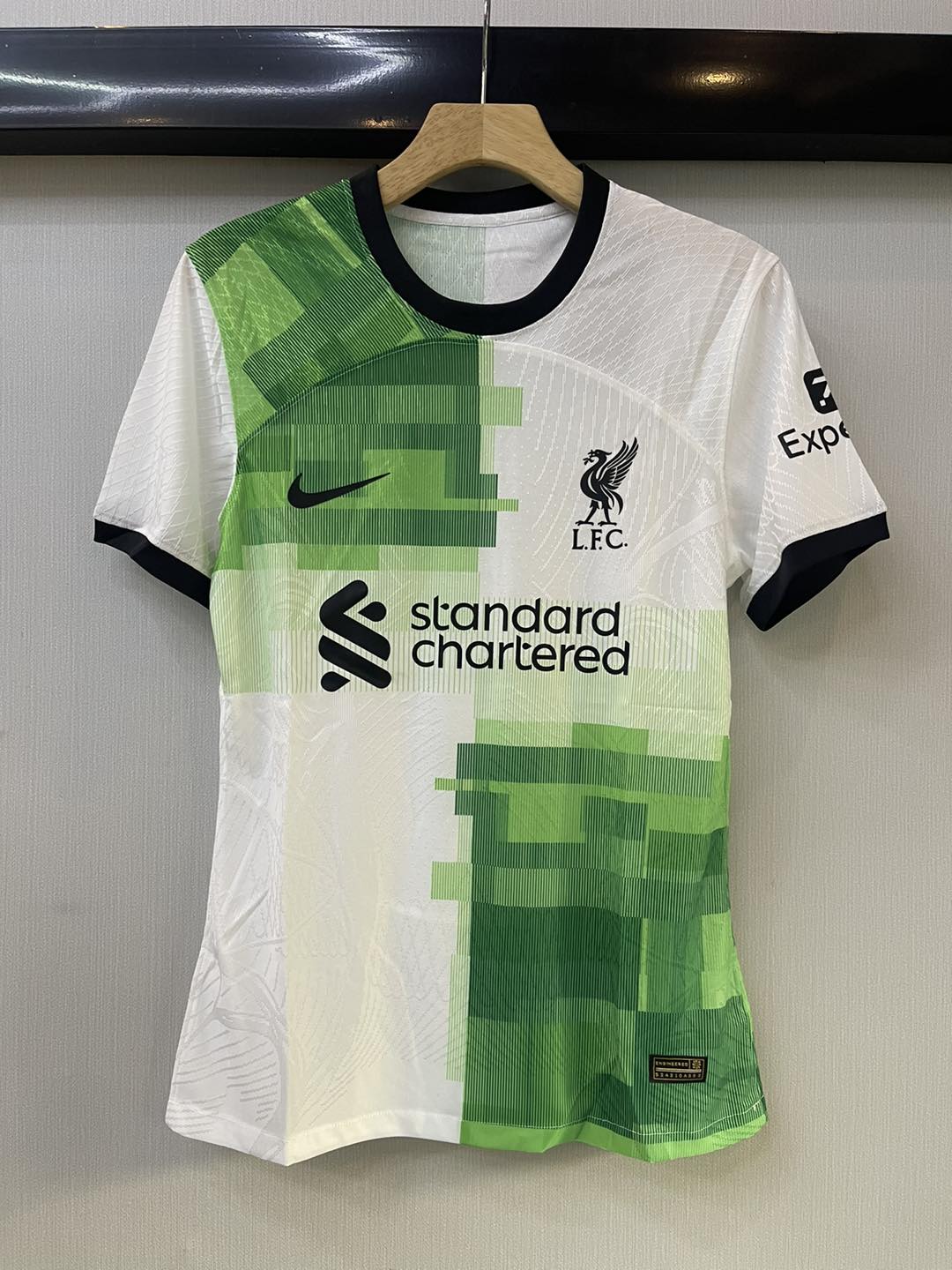 () Liverpool 2024 third kit